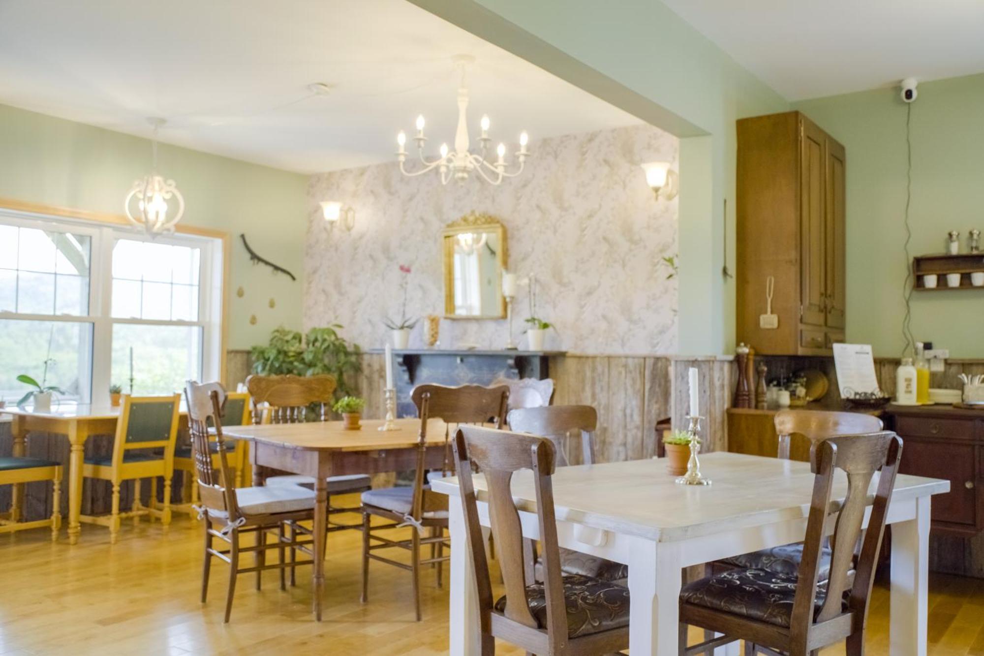 Chanterelle Inn & Cottages Baddeck Exterior photo